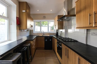 Talworth Street, Plasnewydd, Cardiff - Image 2